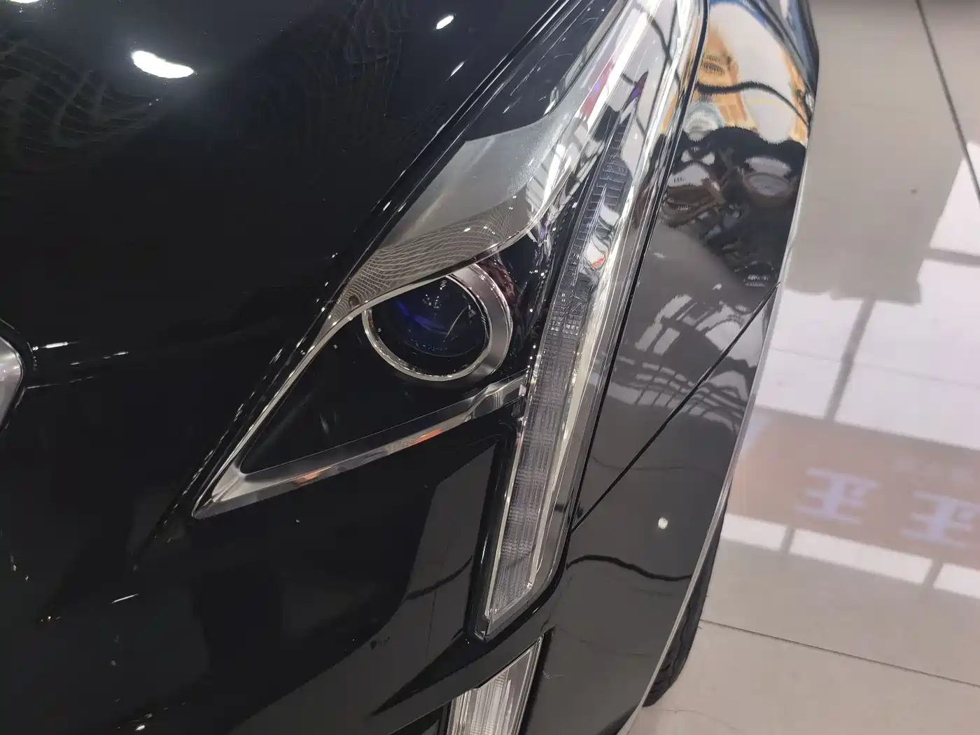 Cadillac XT5 2018 28T 4WD Luxury фото 11