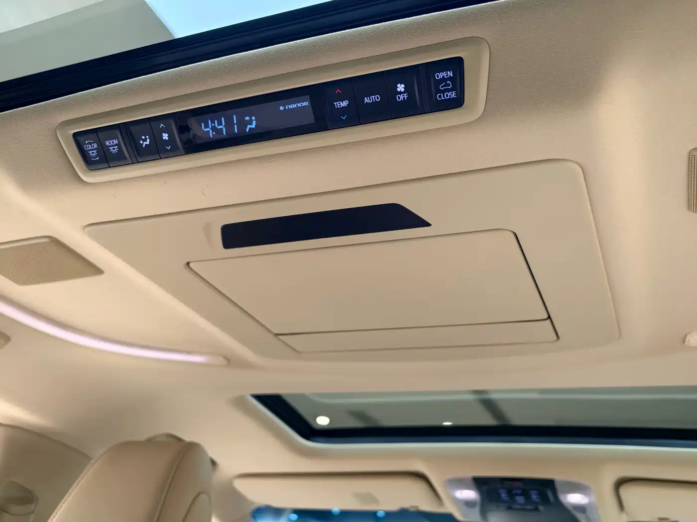 Toyota Vellfire 2023 2023 Crown Hybrid 2.5L HV Premium