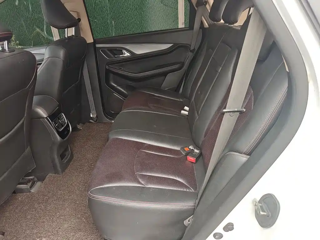 Baojun 560 2015 2015 1.8L Manual Luxury