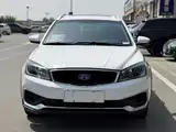 Фото 2 - Geely Vision S1