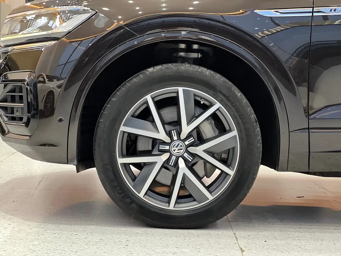 Volkswagen Touareg 2019 3.0TSI Sharp Edge Edition China V фото 15
