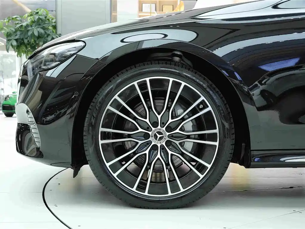 صورة 20 - Mercedes-Benz E-Class
