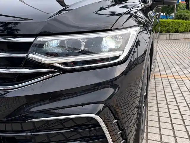 Volkswagen Tiguan L 2024 330TSI Automatic 2WD R-Line Premium Enjoyment Edition — фото 4