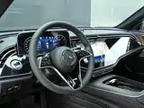 صورة 7 - Mercedes-Benz E-Class
