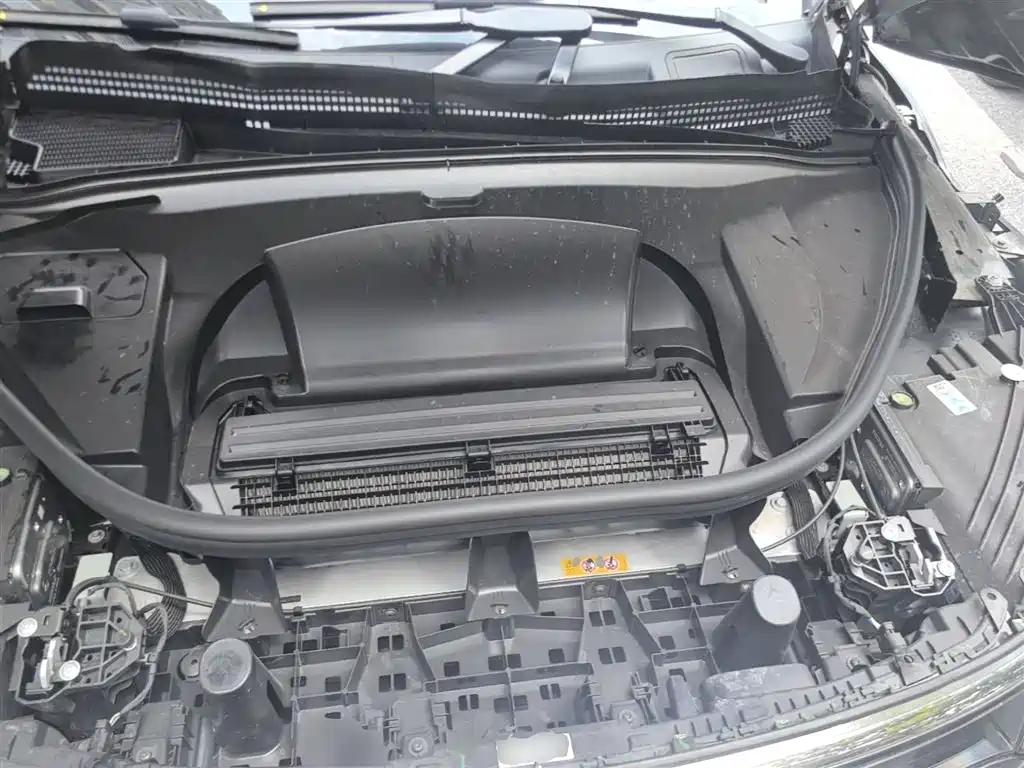 Mercedes-Benz EQS SUV 2025 Model 500 4MATIC фото 20