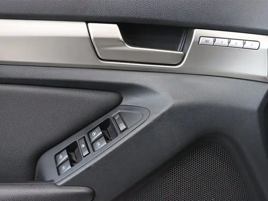 BAIC Senova X65 2015 2015 2.0T Automatic Luxury
