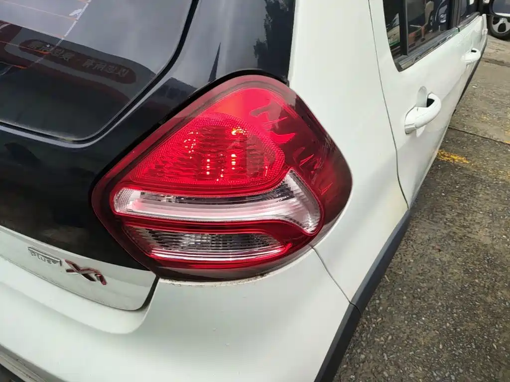 Geely Yuanjing X1 2018 2017 1.3L Auto Player Edition