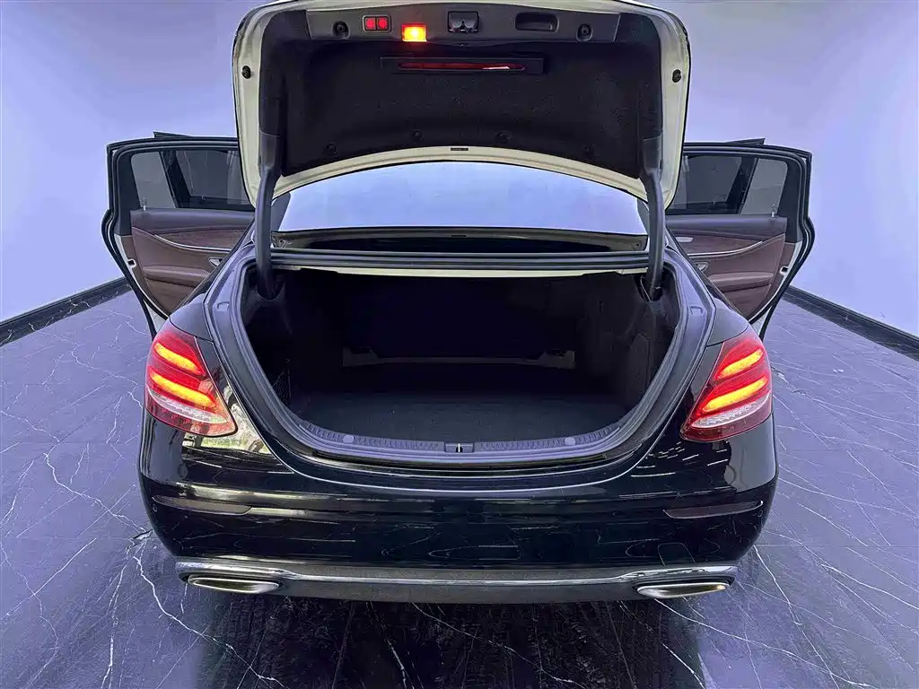 Mercedes-Benz E-Class 2016 E 200 L фото 7