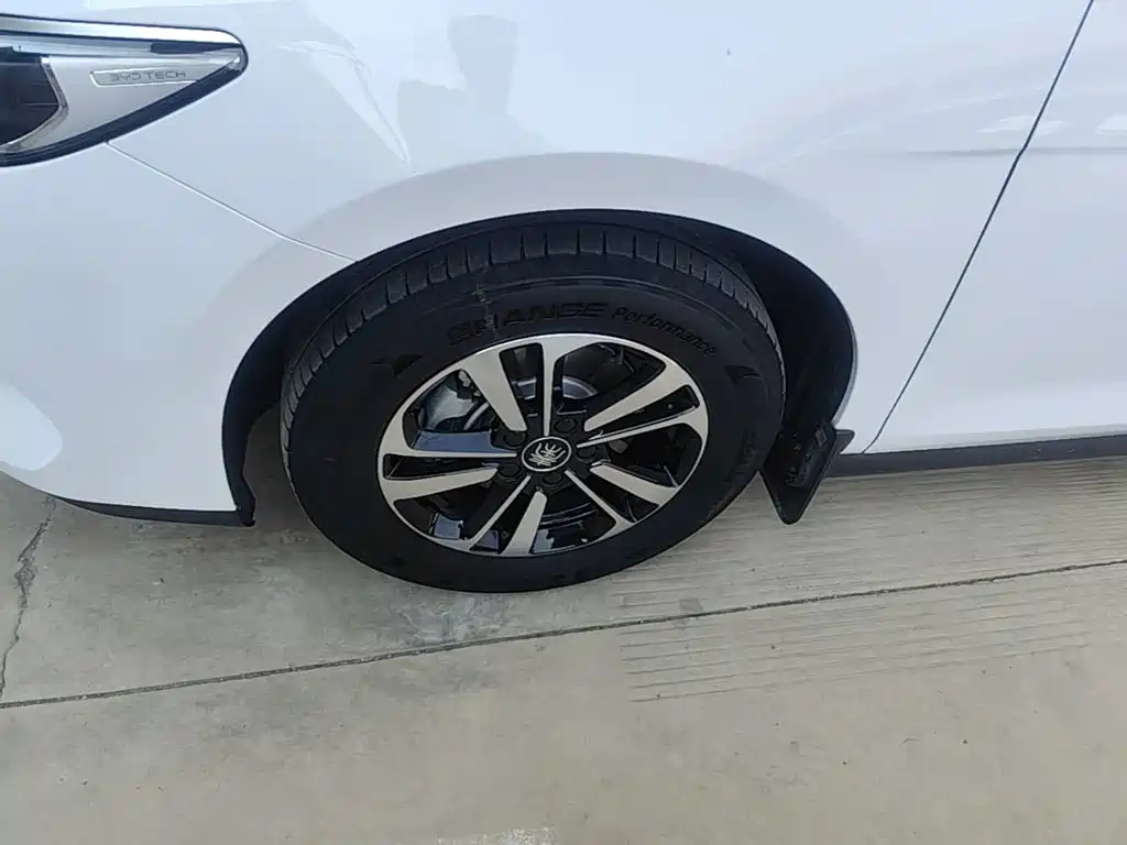 BYD Qin PLUS 2026 2026 DM-i Smart Edition 128KM Progressive