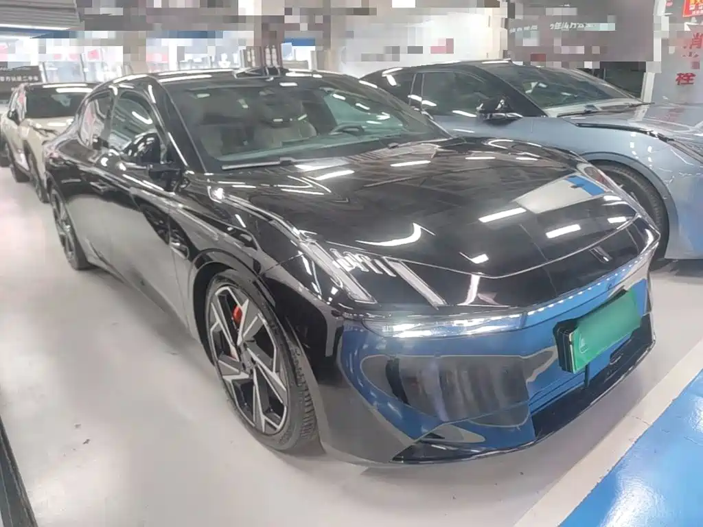 Photo 4 - Lynk & Co Z10