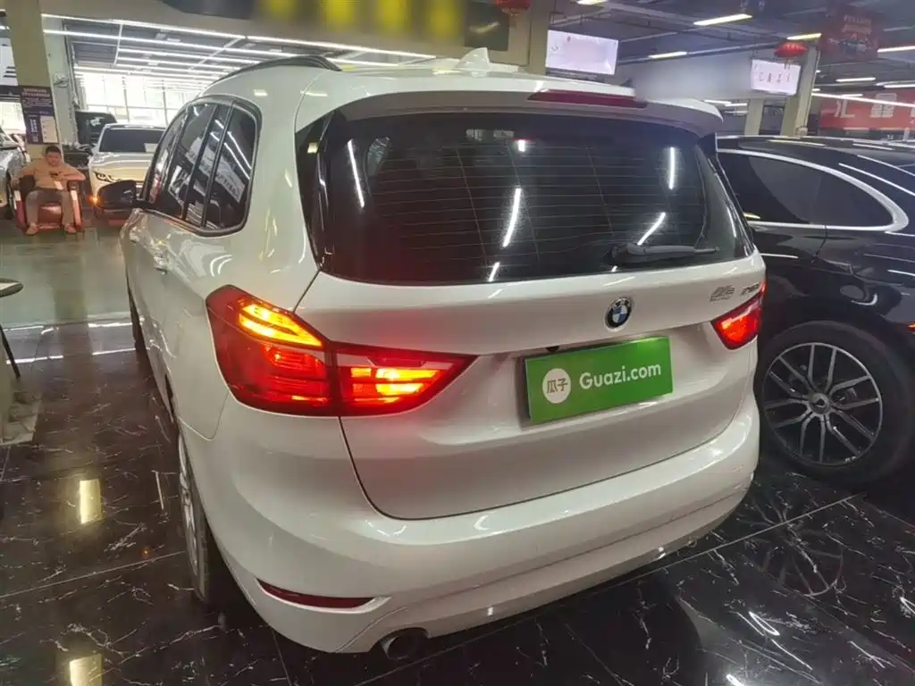 BMW 2 Series Gran Tourer 2015 218i Leading фото 6
