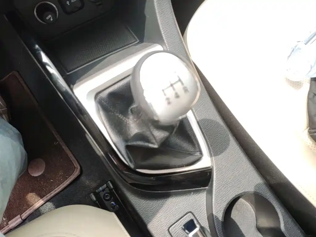 Changan Yuexiang V7 2015 2015 1.6L Manual Lexiang China V