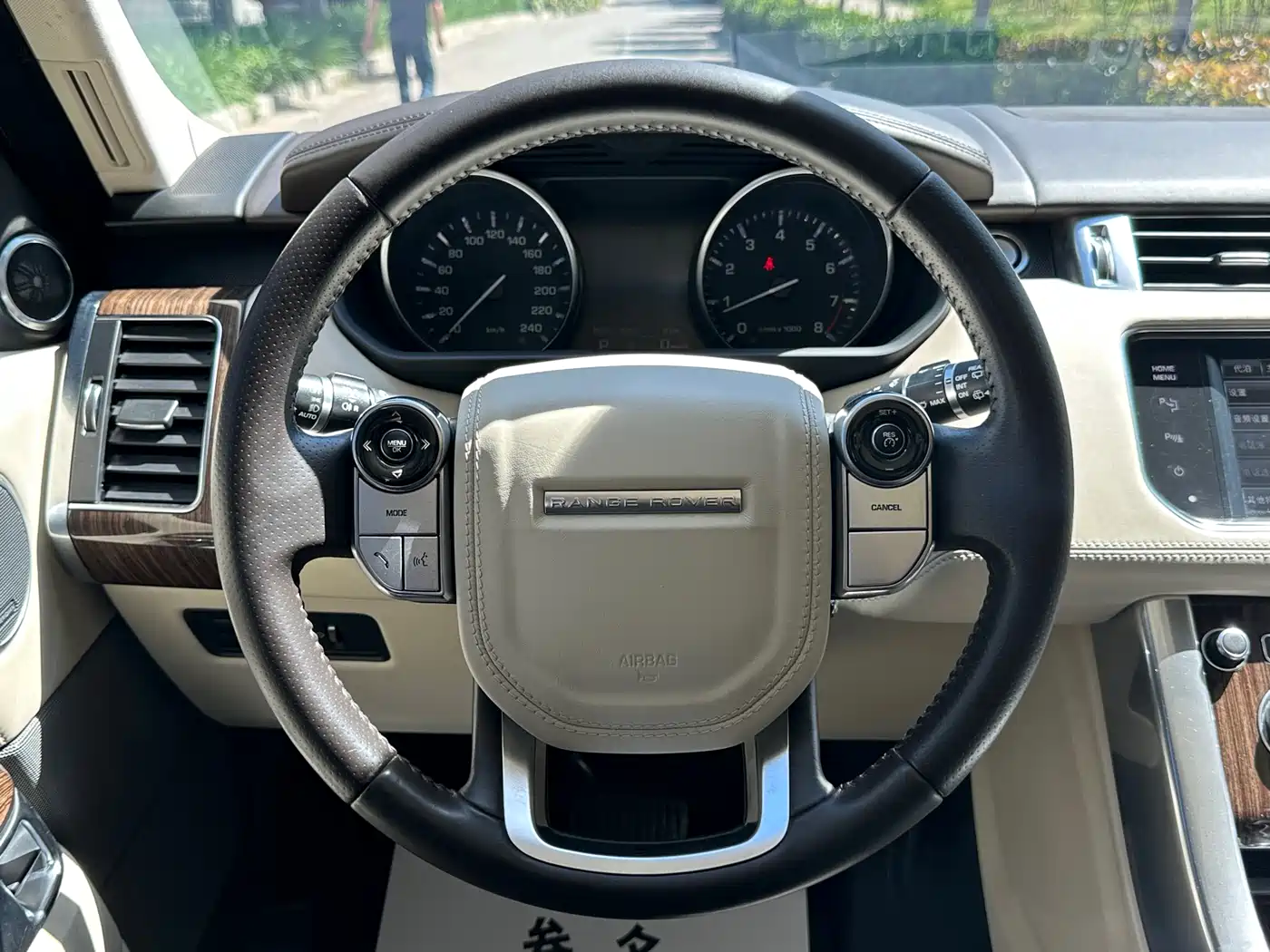 Land Rover Range Rover Sport 2014 3.0 SC V6 Trendsetting Genesis Edition фото 16