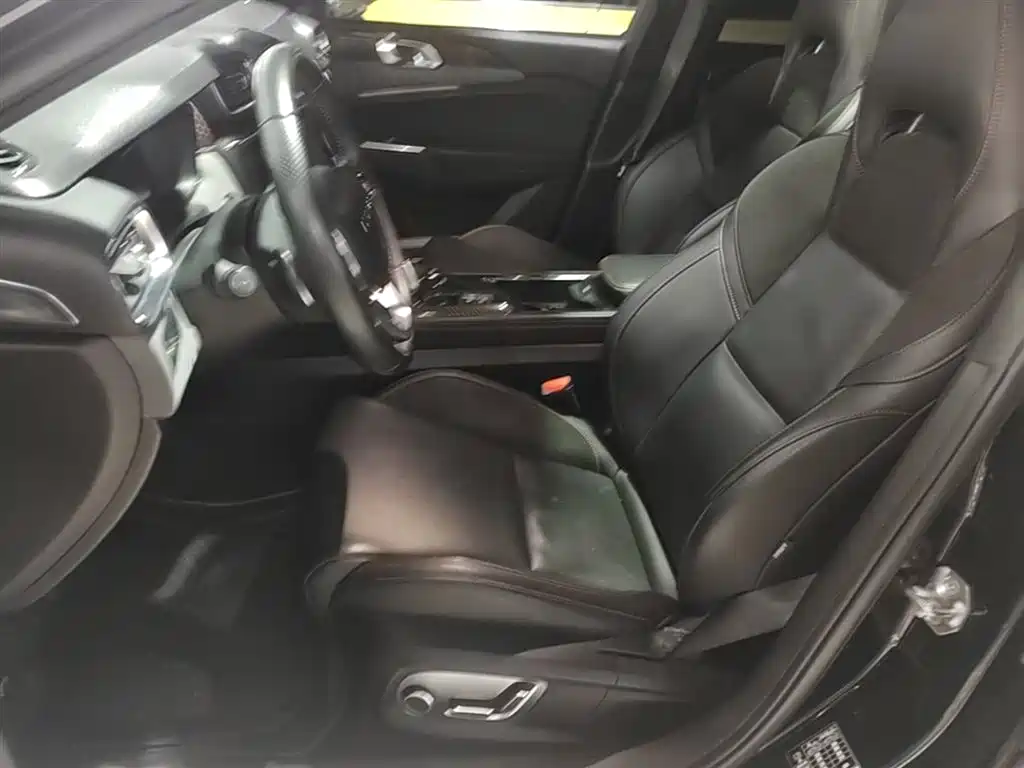 Lynk & Co 03 2019 2.0TD Auto Power Pro Version фото 15