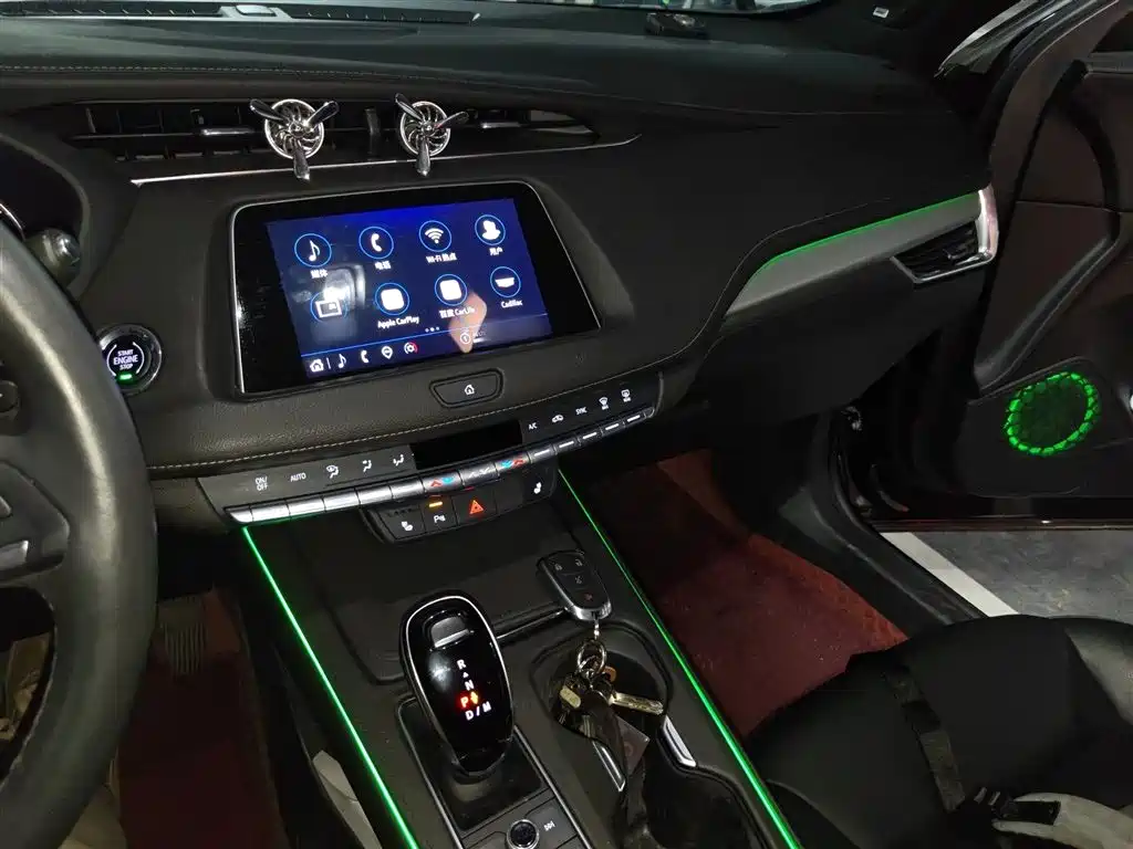 Cadillac XT4 2021 28T FWD Premium Edition фото 6