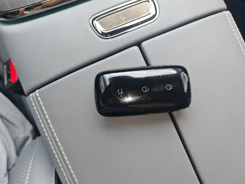 Geely Galaxy Galaxy E8 2025 700km Long Voyage Smart Drive Edition фото 8