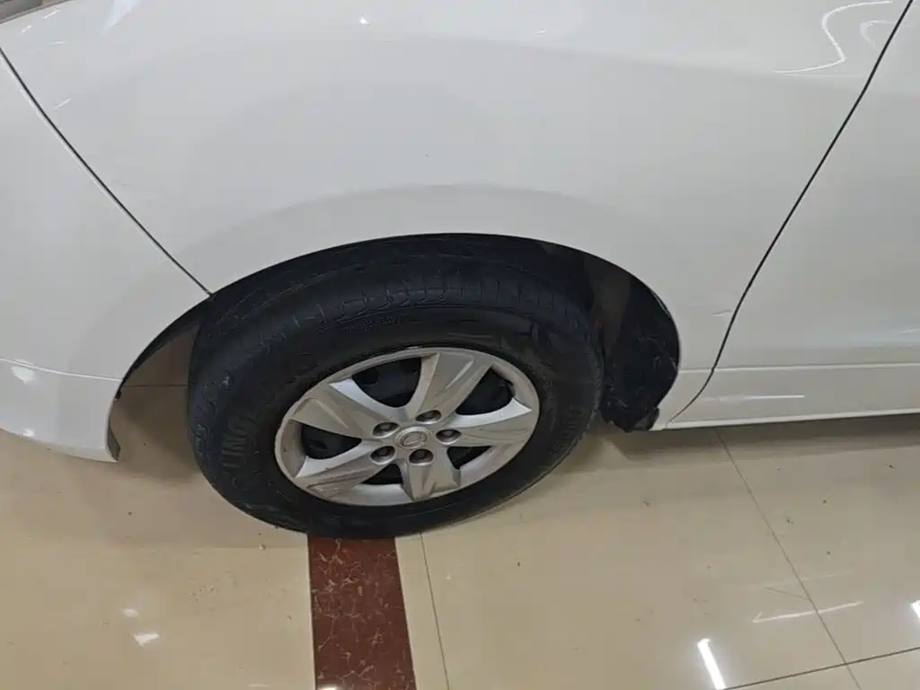 Dongfeng Fengxing Lingzhi PLUS 2021 2021 2.0L Manual Comfort 7-Seater