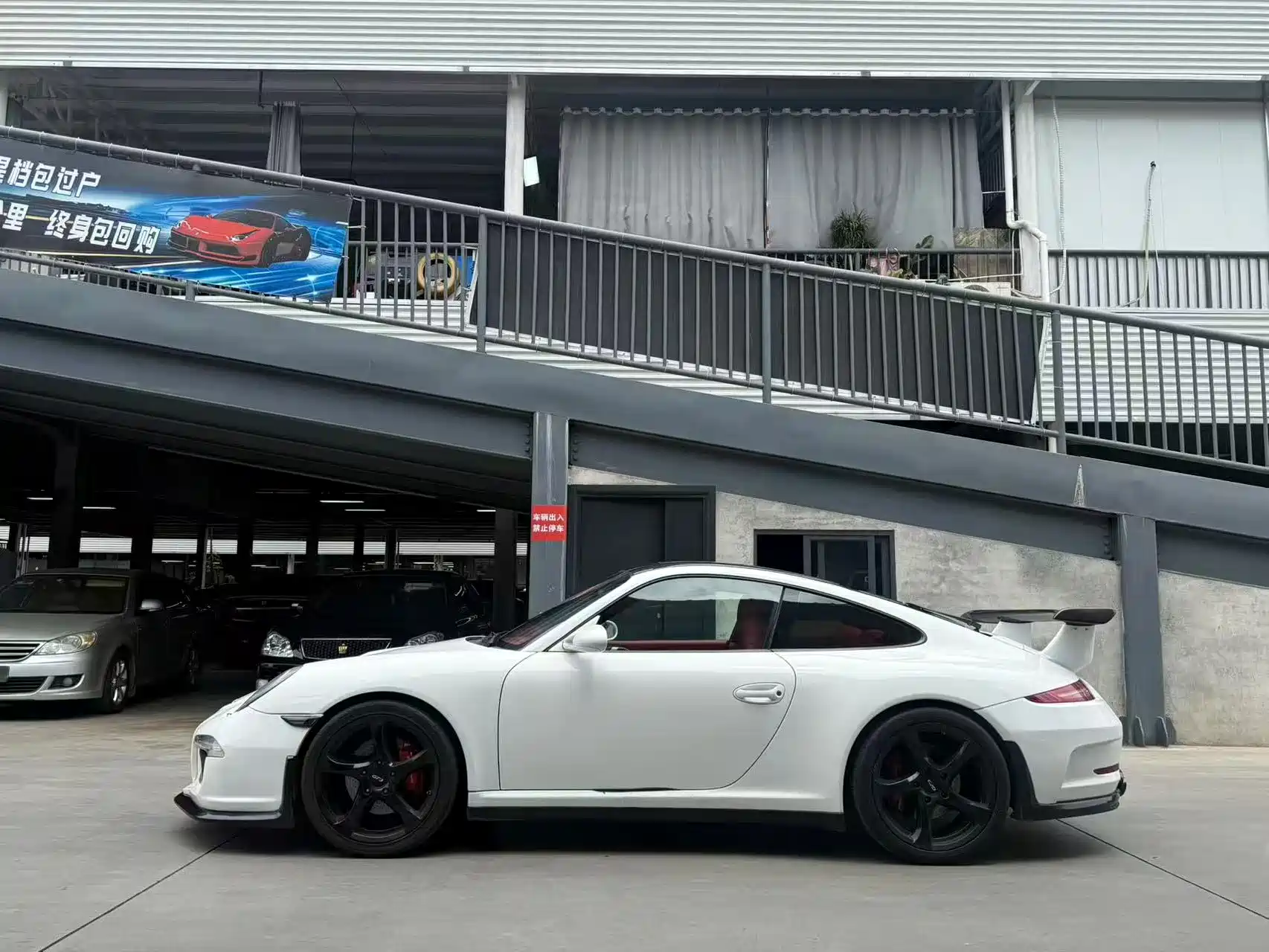 Фото 6 - Porsche 911