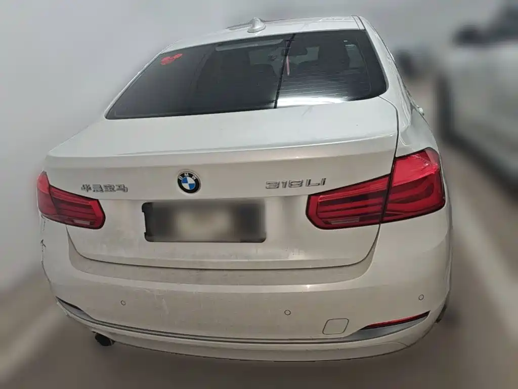 Фото 8 - BMW 3 Series