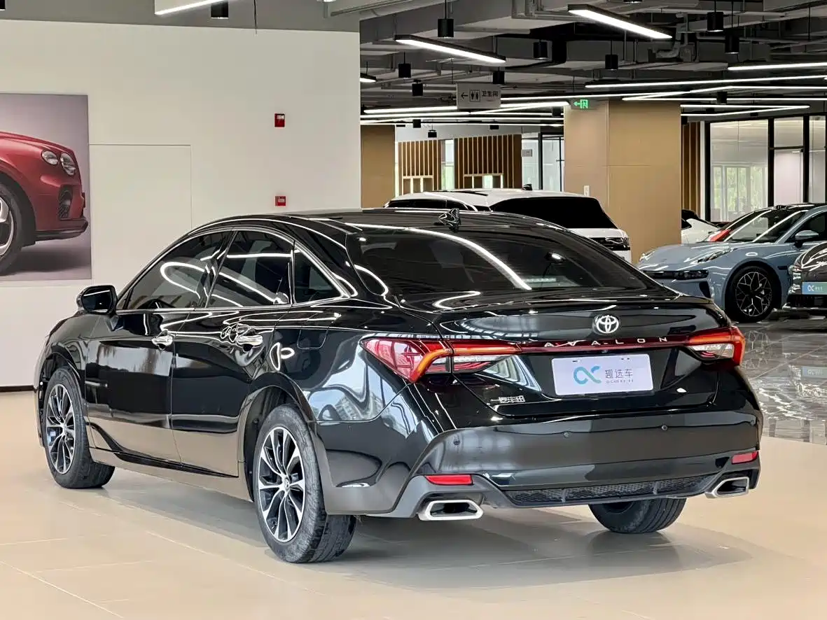 Toyota Avalon 2023 2.5L Luxury Edition фото 5