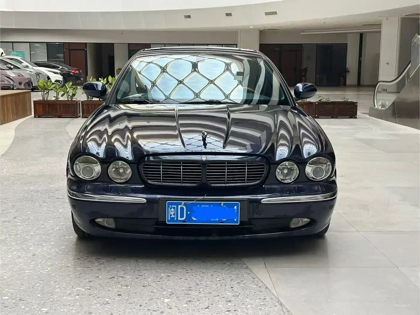 Jaguar XJ 2004 Model XJ8 4.2 фото 2