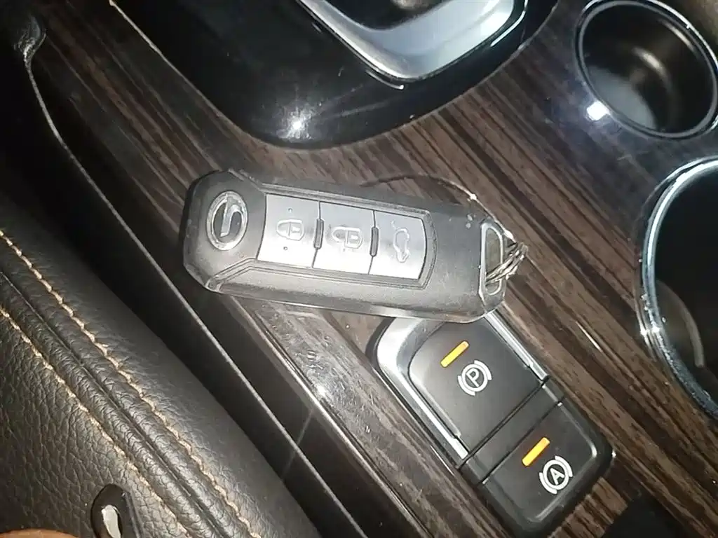 GAC Trumpchi Trumpchi GS5 Super 2015 1.8T Automatic 2WD Luxury Edition фото 9