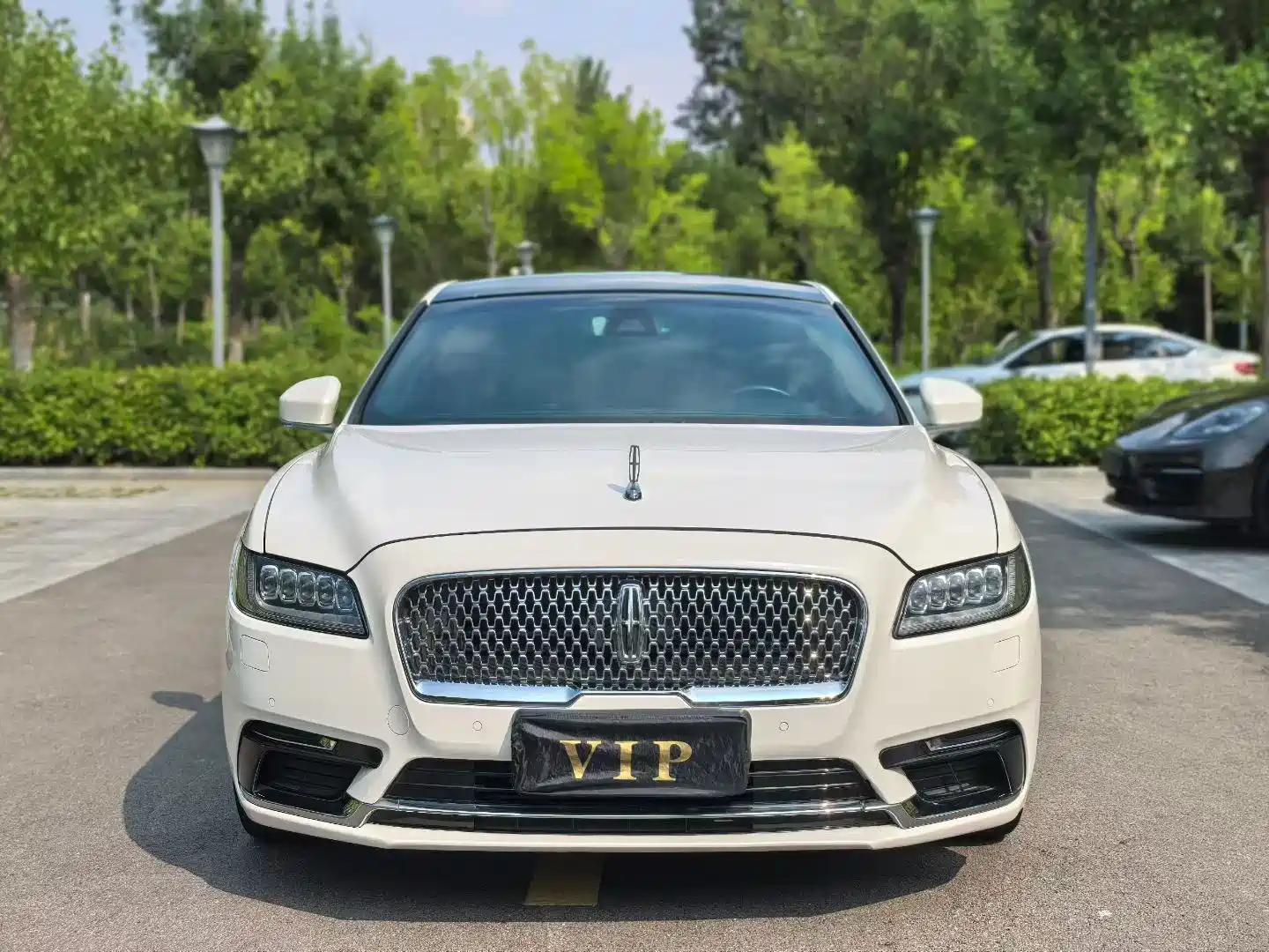 Фото 2 - Lincoln Continental