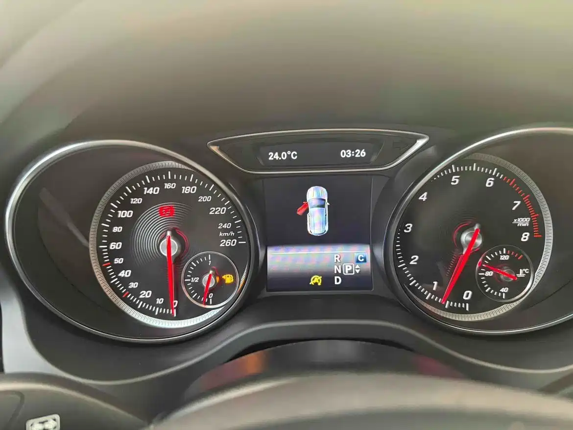 Mercedes-Benz GLA 2018 GLA 200 Dynamic фото 4