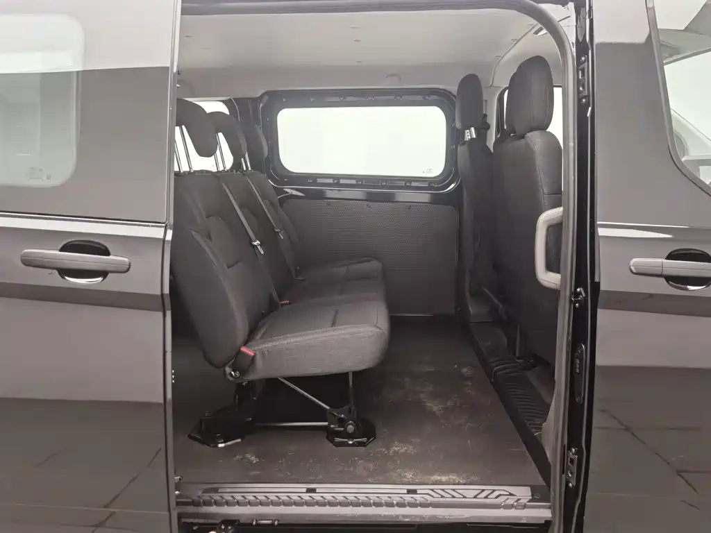 Photo 15 - Ford Transit