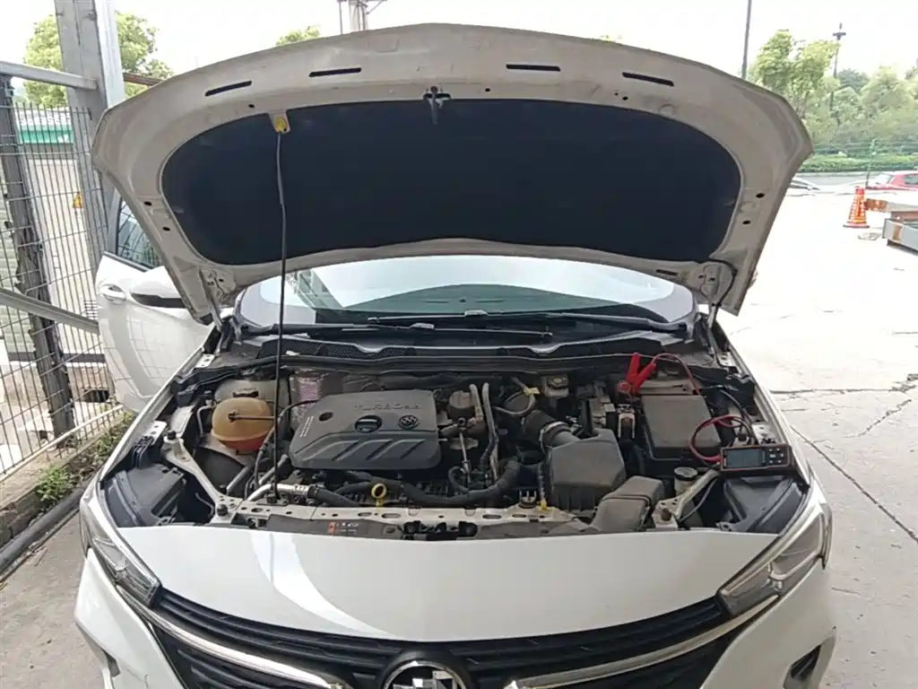 Buick Verano 2020 20T CVT Leading фото 20