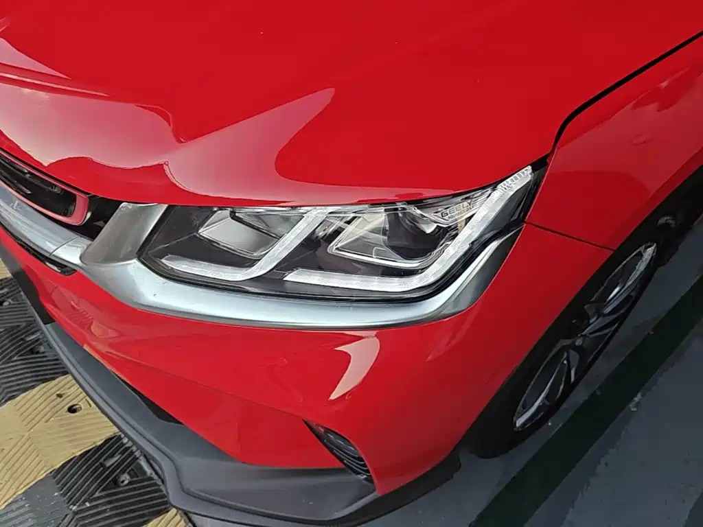 Фото 24 - Geely Coolray