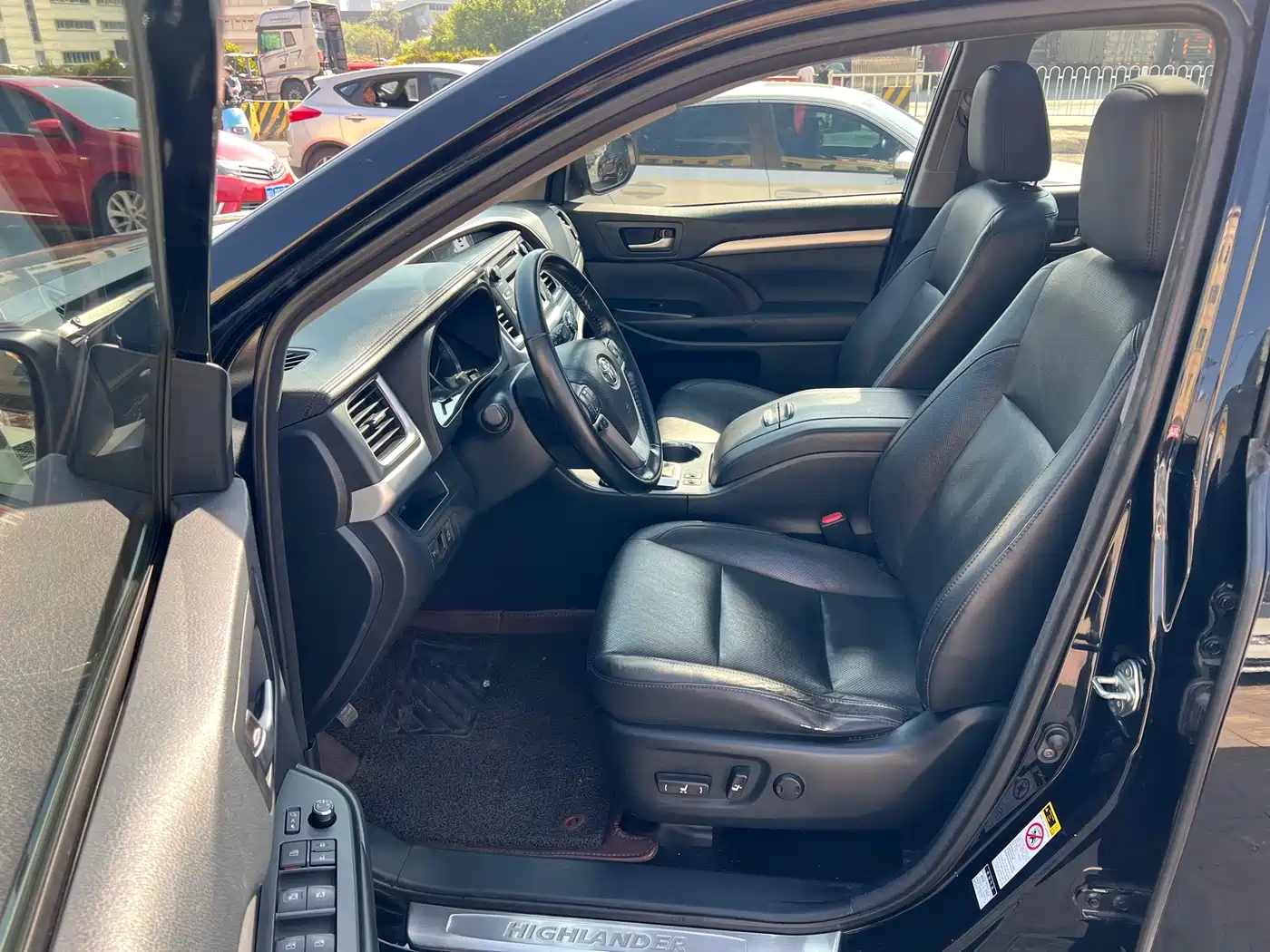 Toyota Highlander 2015 2.0T AWD Luxury Edition 7-seater фото 5