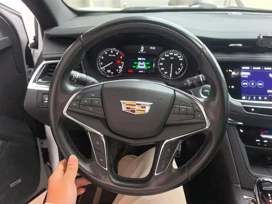 CADILLAC XT5