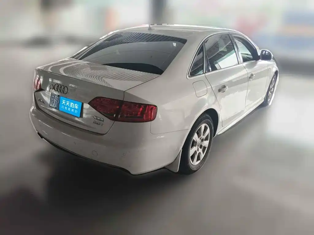 Фото 5 - Audi A4L