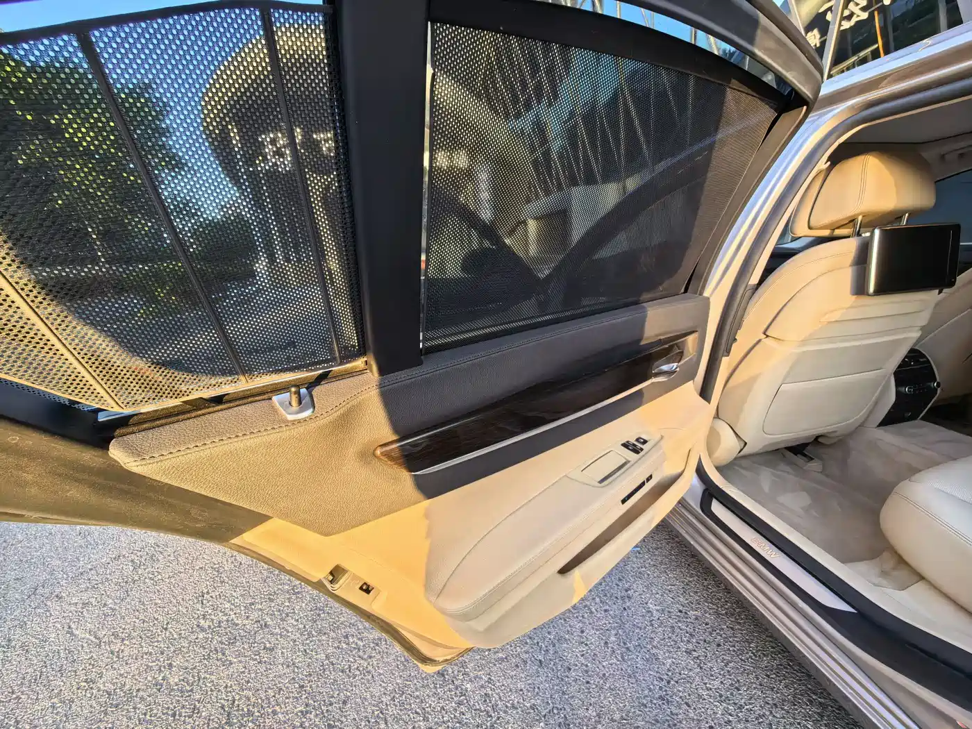 BMW 7 Series 2013 Model 730Li Luxury фото 16