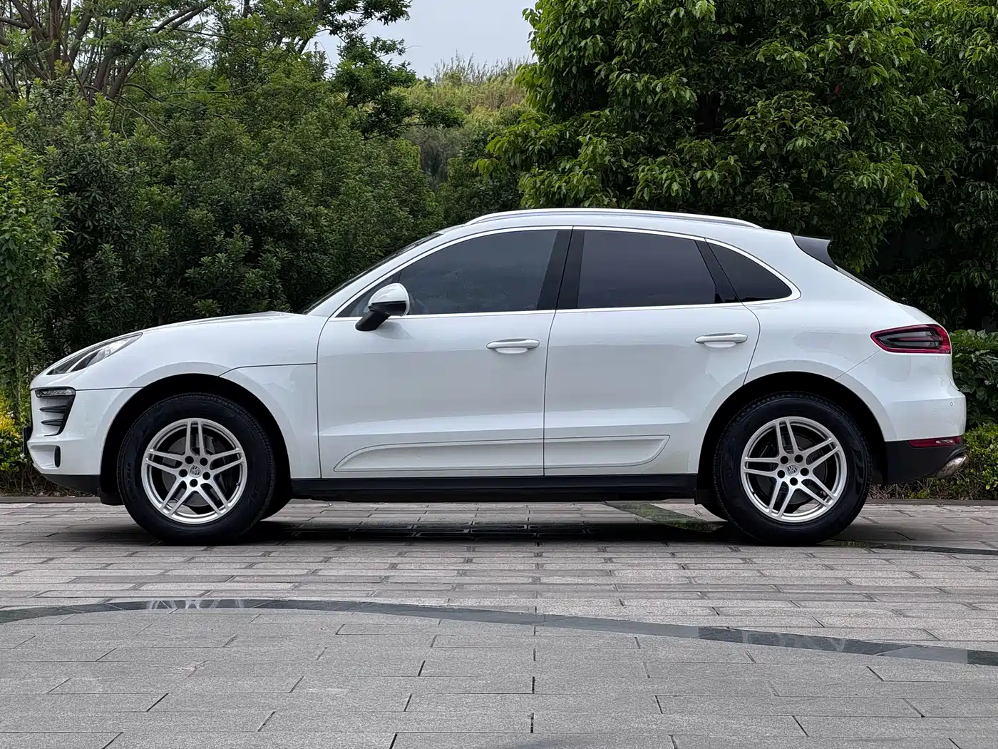 Porsche Macan 2016 Macan 2.0T фото 10