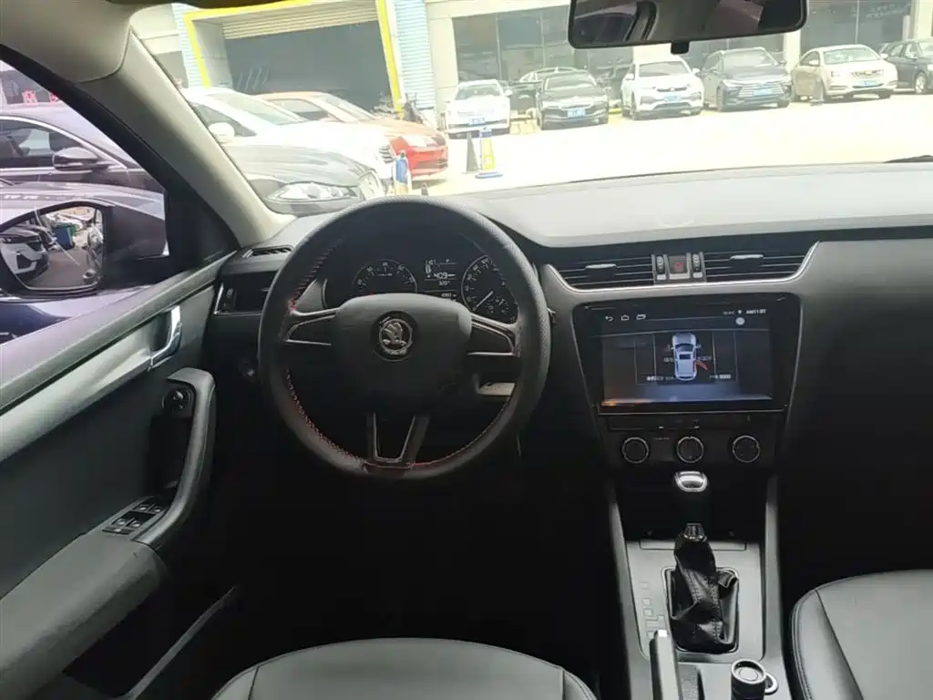 Škoda Octavia 2017 Classic 1.6L Automatic Comfort фото 11