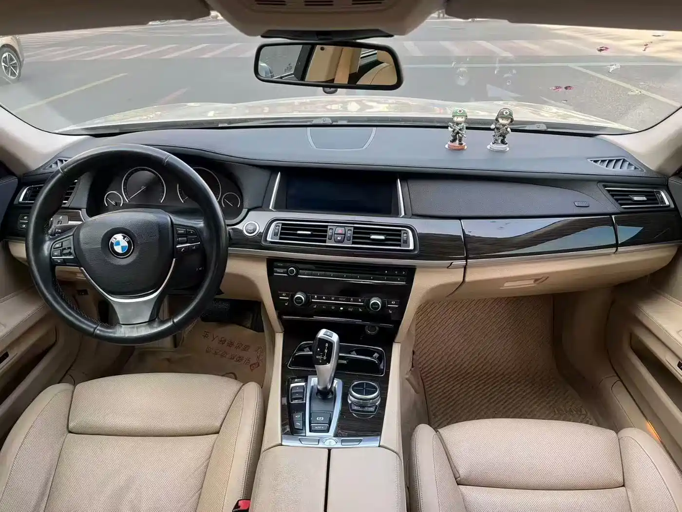 BMW 7 Series 2013 Model 730Li Luxury фото 7
