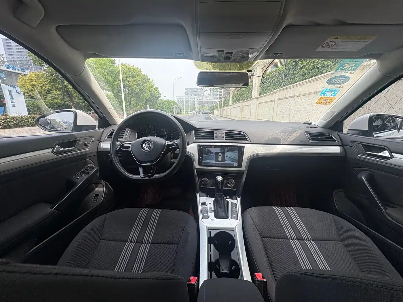 Volkswagen Lamando 2017 230TSI DSG Trend Edition фото 10