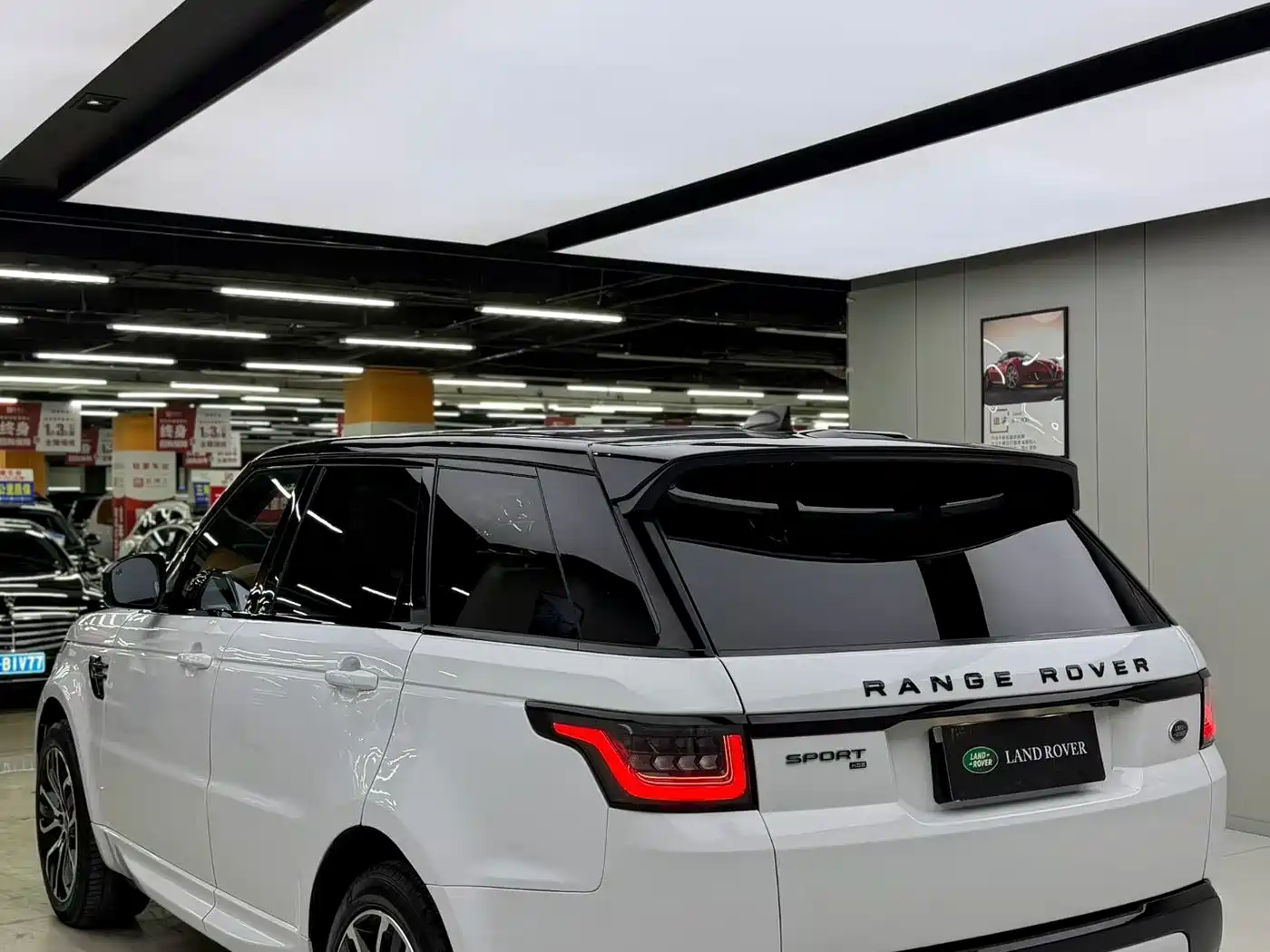 Land Rover Range Rover Sport 2021 3.0 L6 SE фото 4