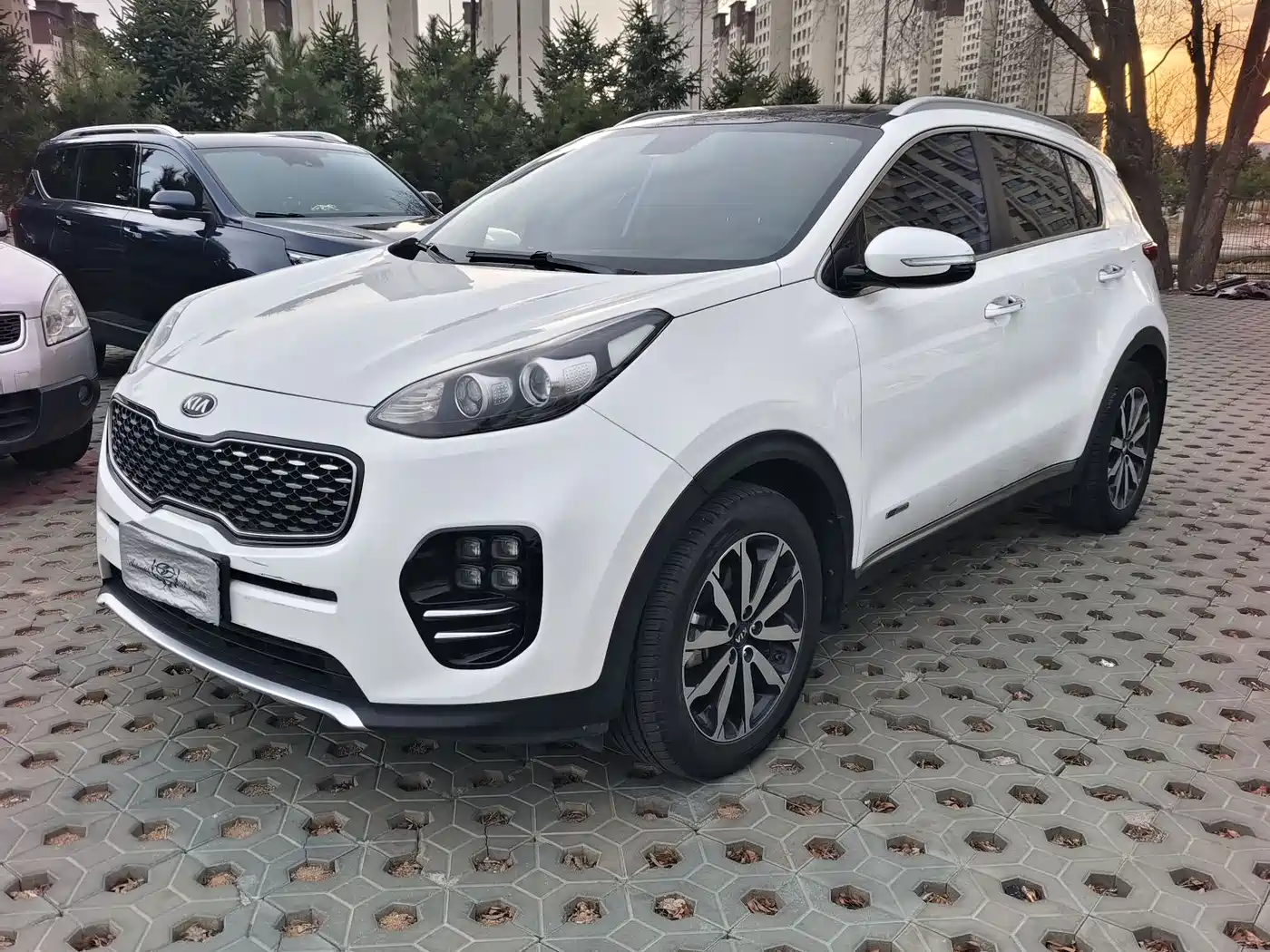 Kia KX5 2016 2016 Model 1.6T Automatic 2WD Premium