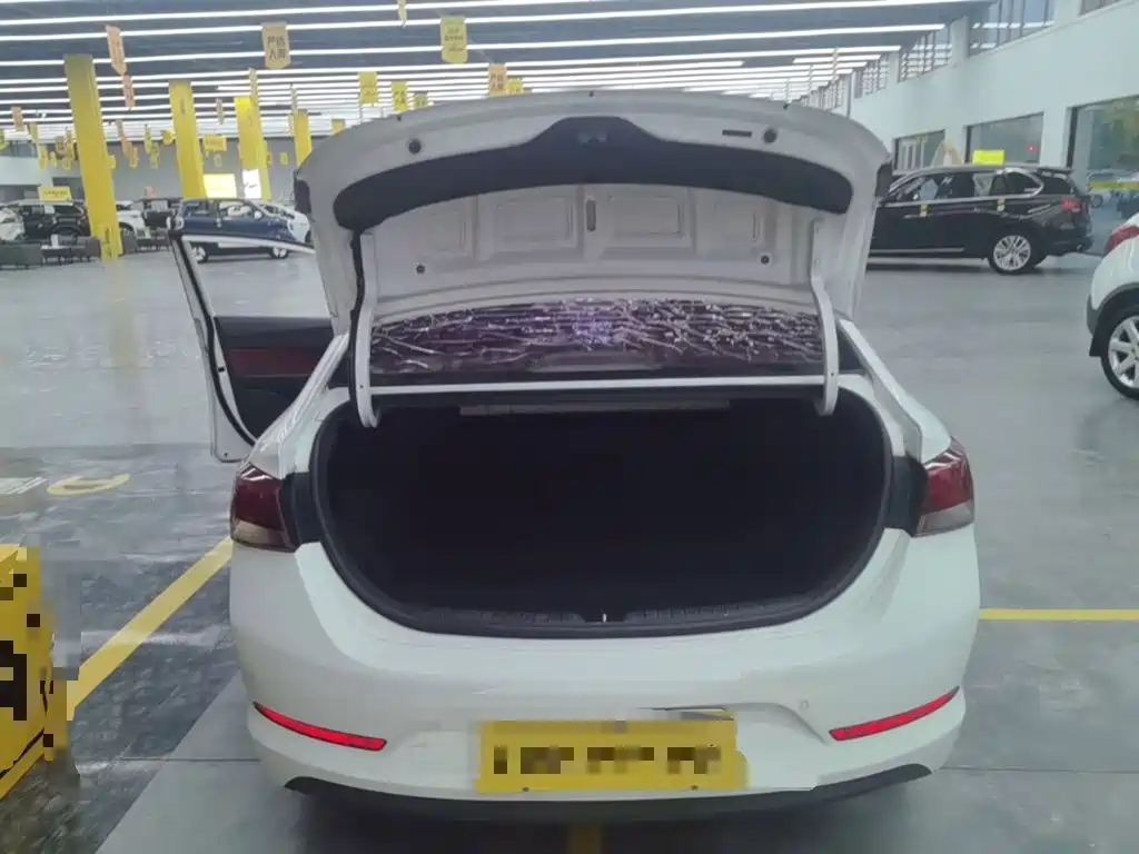 صورة 19 - Hyundai Verna