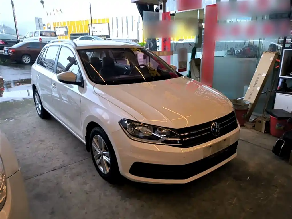 Volkswagen Santana 2017 Gran Santana 1.6L Auto Trendline фото 4
