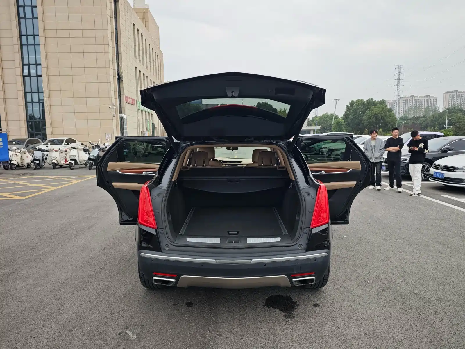 Фото 20 - Cadillac XT5