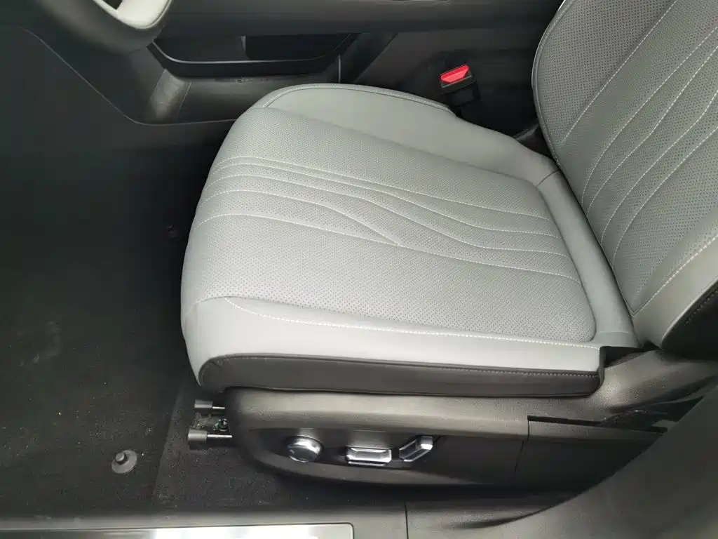 Geely Galaxy Galaxy E8 2024 2024 550km RWD MAX