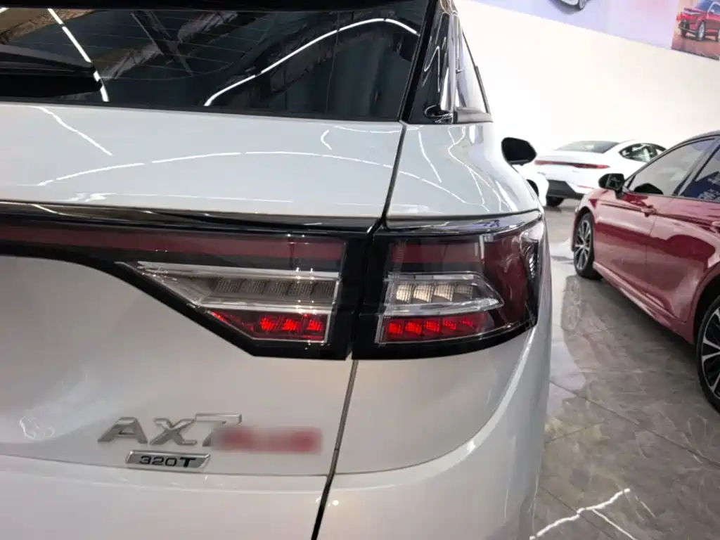 Dongfeng Aeolus Dongfeng Fengshen AX7 2025 2023 Mach Edition 1.5T DCT Champion Legend Edition