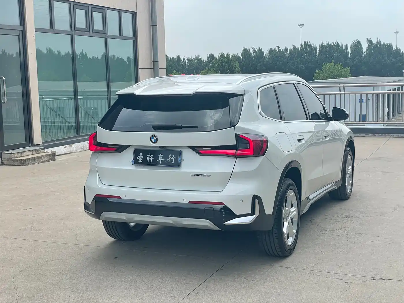 BMW X1 2023 sDrive20Li X Design Package фото 5