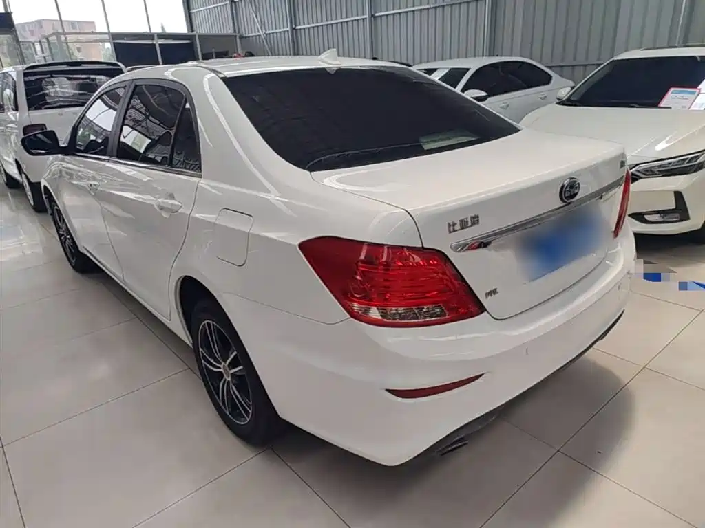 BYD Surui 2015 1.5L Manual Luxury фото 5