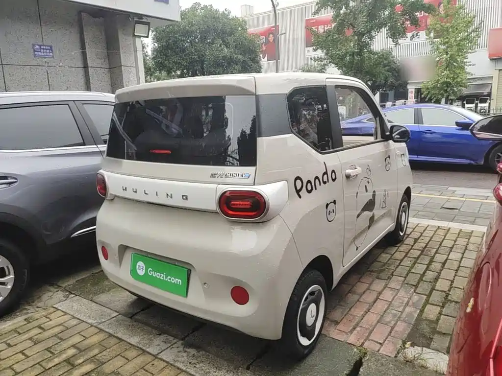 Wuling Motors Hongguang MINIEV 2026 2024 3rd Generation 215km Youth Edition