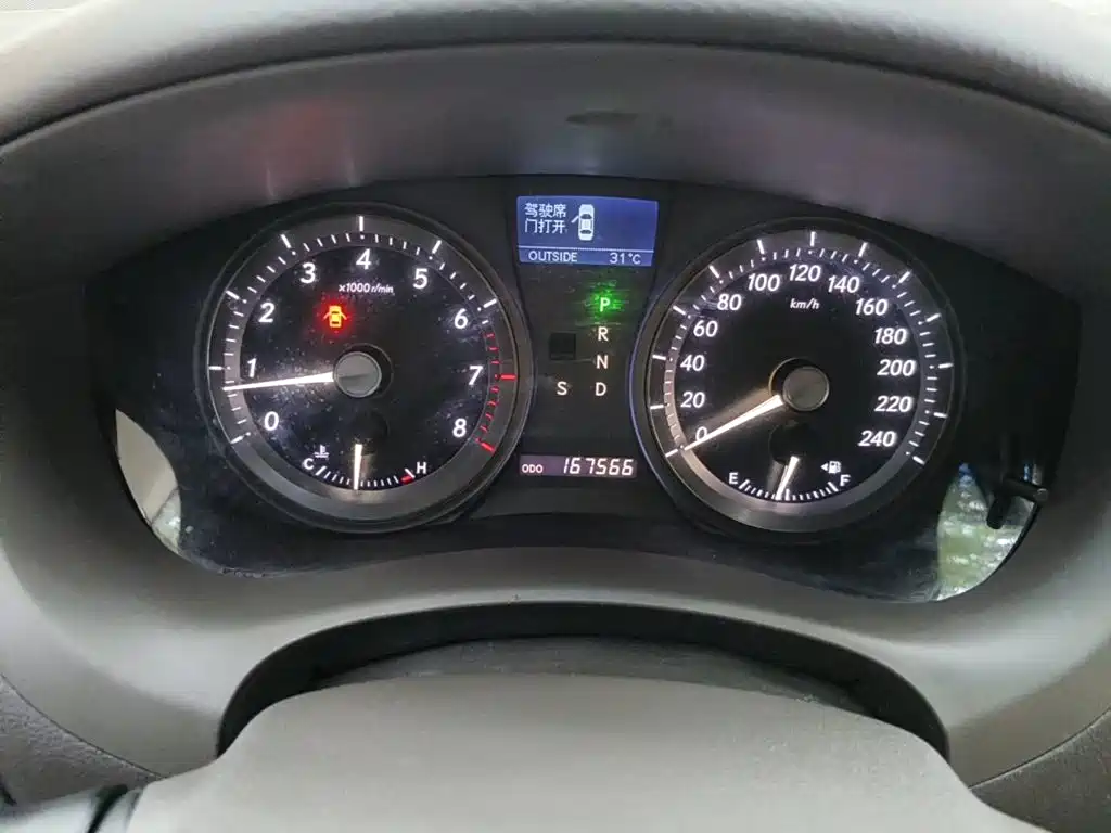 Фото 4 - Lexus ES